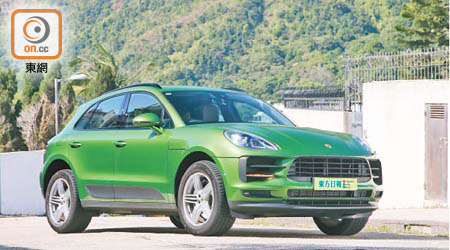 今次拍攝的Macan S用上新增的Mamba Green Metallic車身顏色，LED大燈可選裝PDLS Plus保時捷動態照明系統。<br>售價：$828,000起