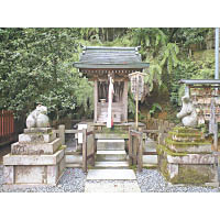 位於大豐神社範圍內的攝末社大國社，是日本唯一有石老鼠鎮守的神社。