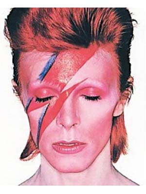 David Bowie都曾經以Mullet Hair配襯經典「閃電妝」。