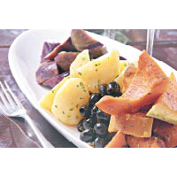 番薯、薯仔或南瓜等粗糧，可配糉作為正餐。