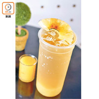 焦糖旺鳳梨氣泡茶<br>台灣原片茶葉配高雄的大樹鳳梨和有汽水，鳳梨更燒至焦糖化，帶來充沛的天然甜味。