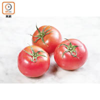 【番茄】<br>好處：含抗氧化物β-胡蘿蔔素和維他命C，有助抑制黑色素的製造。