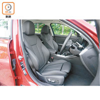 一對運動化電控前座，能為不同體形的車主提供舒適的駕駛坐姿。