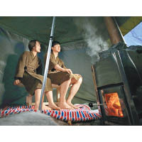 營地內設有桑拿小屋，就算冬天露營都不怕，隨時暖笠笠。