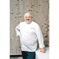 Chef Umberto Bombana指不少大廚喜愛選用可持續的多元化國際食材。