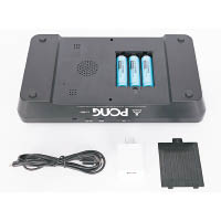遊戲機使用USB充電，亦可以3粒2A電池驅動。