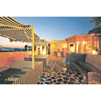 由專門負責高級酒店水療中心的Cred International開設的SPA SOLANI大和溫泉，提供22款溫泉、7種桑拿及3種岩盤浴讓你慢慢享受。