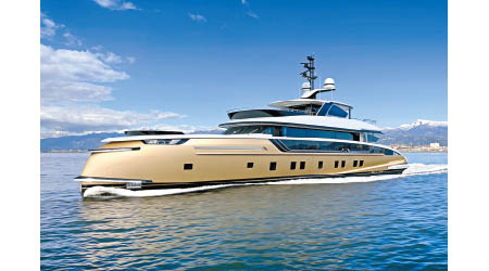 快速巡遊艇「Stefania」（GTT 135）呈現出耀眼的金身，售價約1.5億港元。