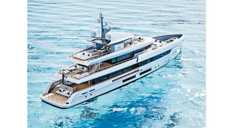 船身長45米的「T 450」，氣派不凡，身價達2,400萬歐元！