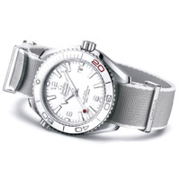 Omega Seamaster Planet Ocean東京2020年奧運會限量版腕錶（限量2,020枚）<br>HK$62,100（A）