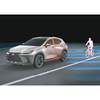 首度加入e-latch system安全上落車系統，透過盲點偵測避免開車門時發生意外。
