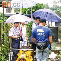 近日港鐵被村民揭發疑在私人土地上鑽探。