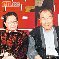 石堅與妻李潔瑩恩愛非常。
