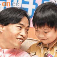 潘子宏只望兒子將來可以回饋社會。