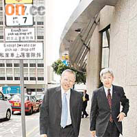 孫明揚（左）同程介明（右）齊齊去香港會撐枱腳，睇怕都係離唔開語常會嘅工作。	（何偉鴻攝）