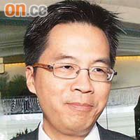 啱啱先卸任嘅許華傑，同現任香港青聯主席陳仲尼都有出席會面。