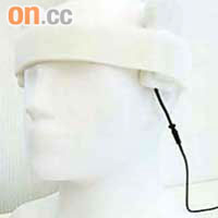 透過在頭上戴上振動器，可測試出腦部組織的彈性。