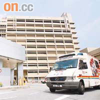 黃婆婆因骨折往屯門醫院求診，留院不足廿四小時突然去世。