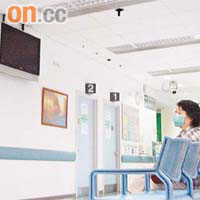 博愛醫院急症部的輪候顯示屏停用後，令輪候人士大為不便。