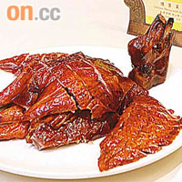 鏞記酒家的掛爐燒鵝獲選為粵菜十大名菜。