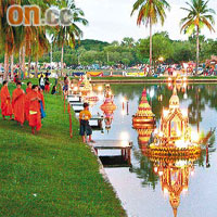 泰國水燈節本意為祈求河神賜福，希望未來更美好。