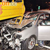 一輛交通意外車輛殘骸將放置於紅磡港島區入口處，警惕司機切勿醉駕。	（資料圖片）