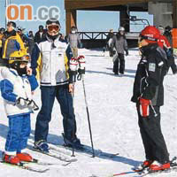 近年不少港人選擇前往韓國滑雪，一嘗白色聖誕滋味。