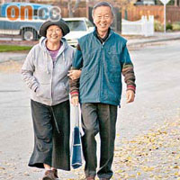 高錕夫婦返回美國重過平靜的退休生活。