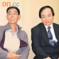 患腸胃基質腫瘤的李先生（左），手術後服用「加以域」一年，暫無復發迹象。右為朱建華醫生。