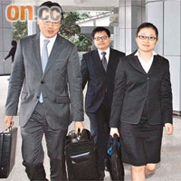 陳振聰的律師團包括新聘的律師江惠明（左）及曾代表他的大狀駱敏賢（右）。