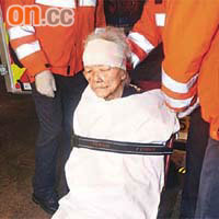 老婦遭斬傷頭部送院。