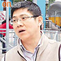 區議員袁國強稱，多次要求在區內三個危險路口安裝反射鏡，卻遭署方拒絕。