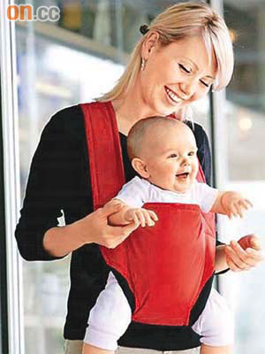 背帶可令嬰兒雙腳保持分開，有助矯正髖關節脫位問題。