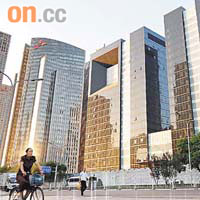 北京市在高科技產業的投放不斷升級，香港望塵莫及。
