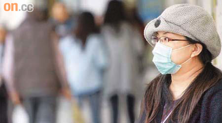 豬流感襲港一周年，在街上滿是佩戴口罩的情況已不多。