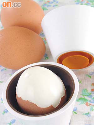 雞蛋、乳酪等食物含有豐富蛋白質。