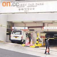 香港仔停車場雖列明為運輸署停車場，但卻有部分泊位屬房署管理。