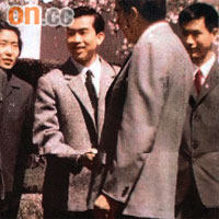 丘炎良（右一）曾參加中國代表團，展開中美乒乓外交。