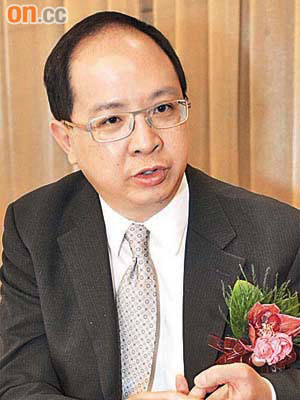 曾署任港大醫學院院長的梁憲孫亦轉投私營市場。