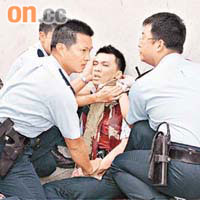 警員朱振國五年前執勤時被人割傷大動脈重傷。