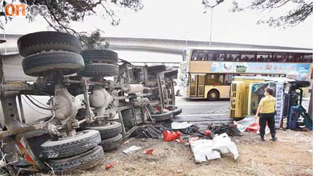 屯門公路一旦發生交通意外，容易對附近交通造成影響。	（資料圖片）