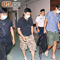 三名O記探員在拘捕疑犯時受傷。	（鄭家如攝）