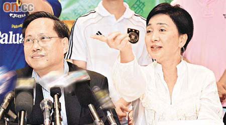 何俊仁（左）強調，在本港未建立民主政制前，將繼續在議會扮演監察者的角色，不會參與執政聯盟。