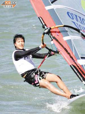 陳晞文是○九年東亞運滑浪風帆銀牌得主，學業成績同樣驕人。