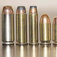 槍械專家指全球多個型號的手槍也可發射直徑9mm子彈，且有不同長度。（互聯網圖片）