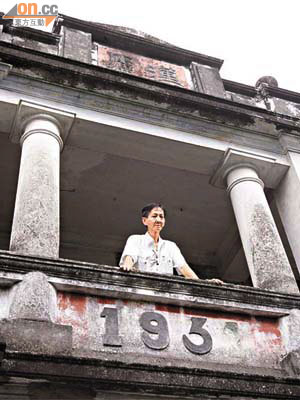謝民富擔心居住五十多年的祖屋隨時被清拆或改建為骨灰龕。