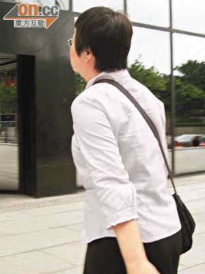 女被告陳玉鳳昨就藐視法庭行為出庭應訊。