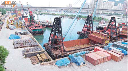 業界希望集體遷到荃灣藍巴勒海峽繼續營運。