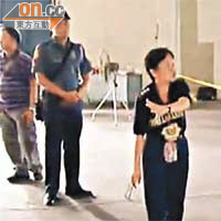 菲警阻止<br>港警被菲律賓警方阻止。