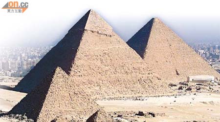 吉薩金字塔群擁有三座金字塔。	（資料圖片）